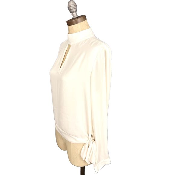 KRISA Cream Cutout High Neck Blouse S Mock Neck Keyhole Crepe EUC B82 - Picture 5 of 6